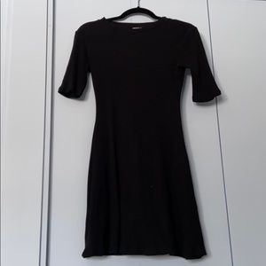 Cute quarter sleeve black dress